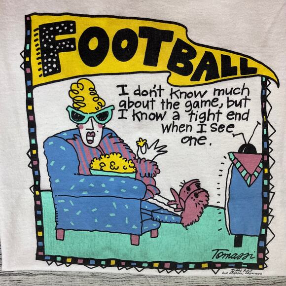 Vintage 1990s I Don't Know Football, But I Know A Tight End T-shirt - Picture 7 of 8
